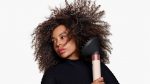 Multi-styler Dyson Airwrap i.d.™ - Cheveux bouclés à frisés (Rose céramique)_Dyson – Image 3